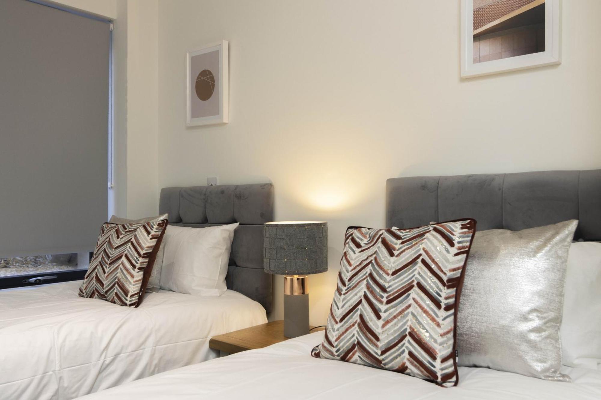 Linacre 1&2 - One And Two Bed Flat Behind The Cathedral With Free Parking And Fast Wifi Apartment Exeter Ngoại thất bức ảnh