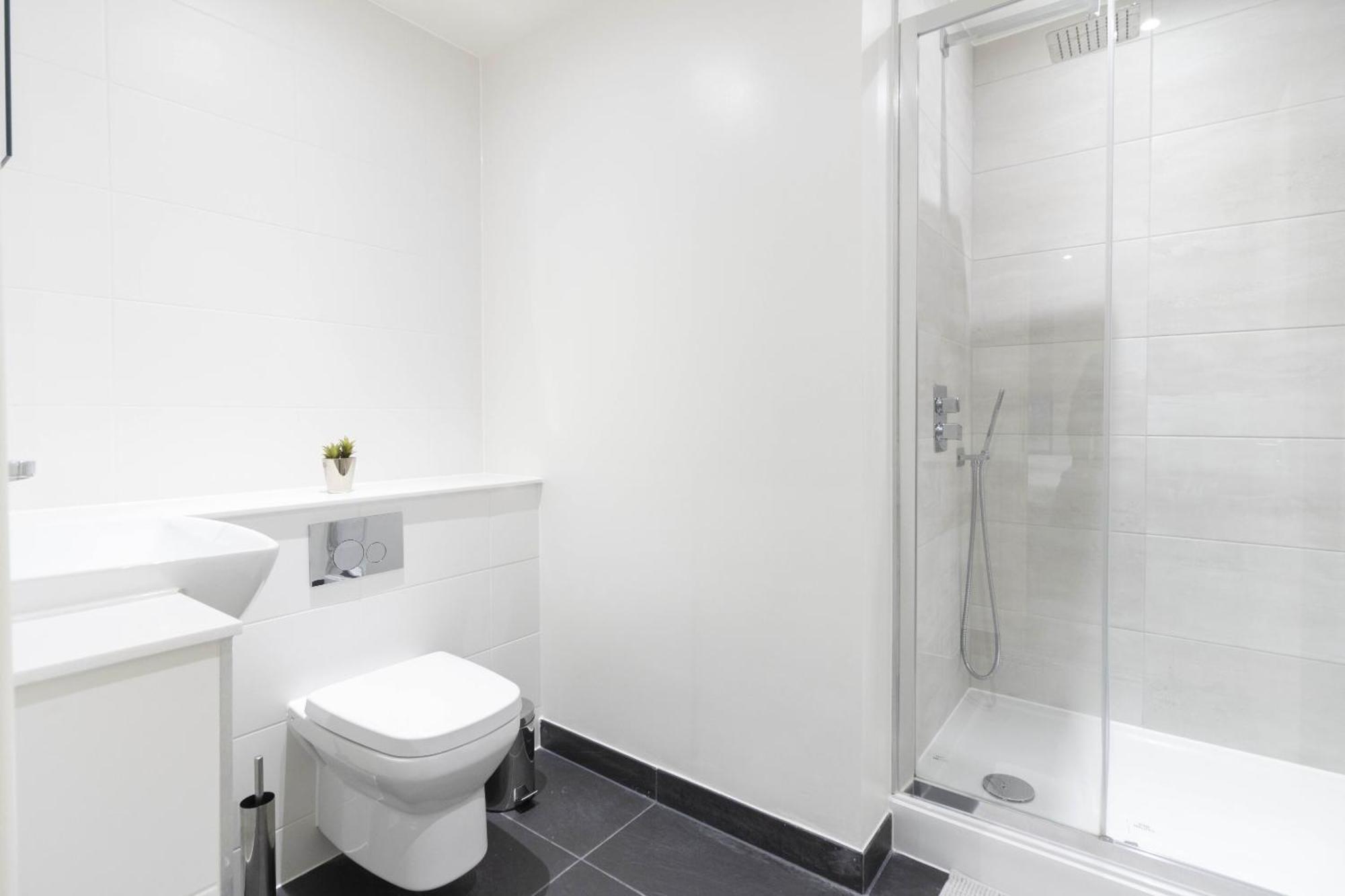 Linacre 1&2 - One And Two Bed Flat Behind The Cathedral With Free Parking And Fast Wifi Apartment Exeter Phòng bức ảnh