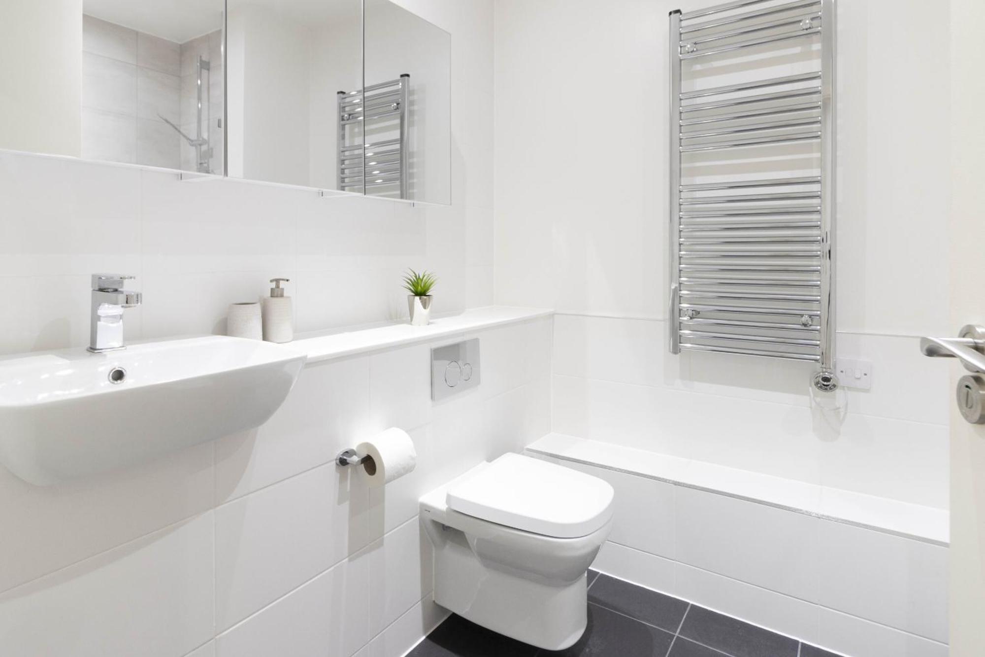 Linacre 1&2 - One And Two Bed Flat Behind The Cathedral With Free Parking And Fast Wifi Apartment Exeter Phòng bức ảnh